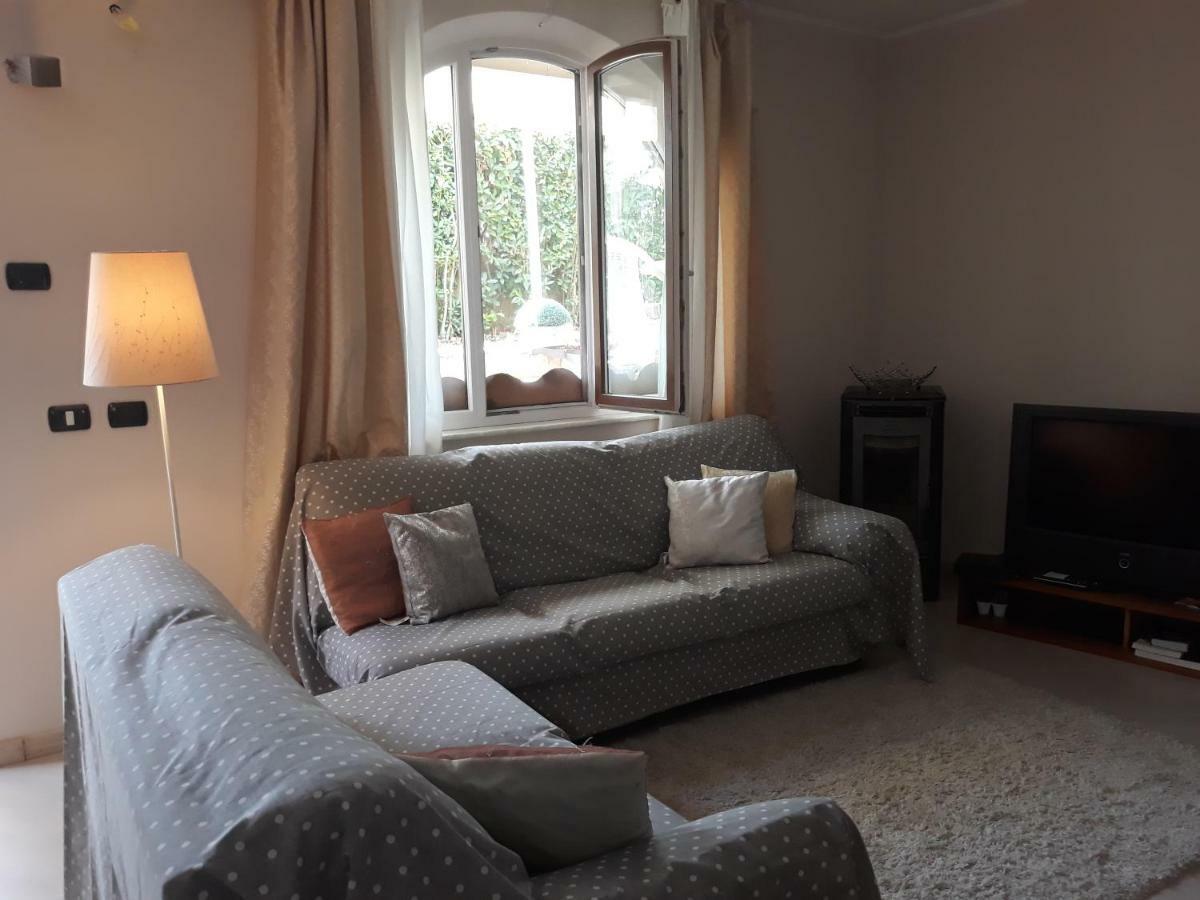 Casa In Collina "La Farfalla" リパルベッラ エクステリア 写真