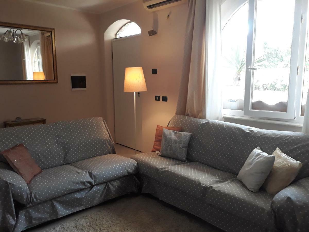 Casa In Collina "La Farfalla" リパルベッラ エクステリア 写真